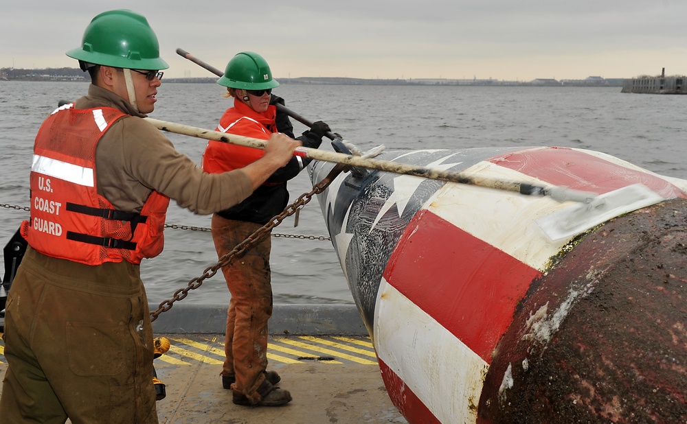 Coast Guard cutter removes Francis Scott Key buoy