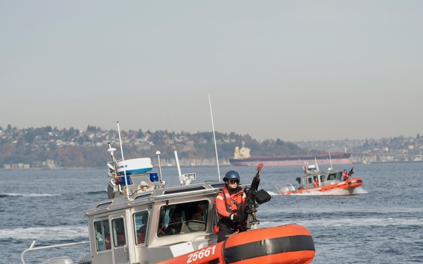 25-foot response boats