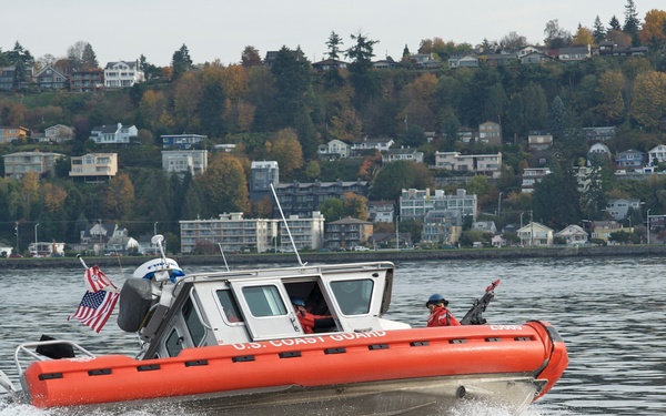 25-foot response boats