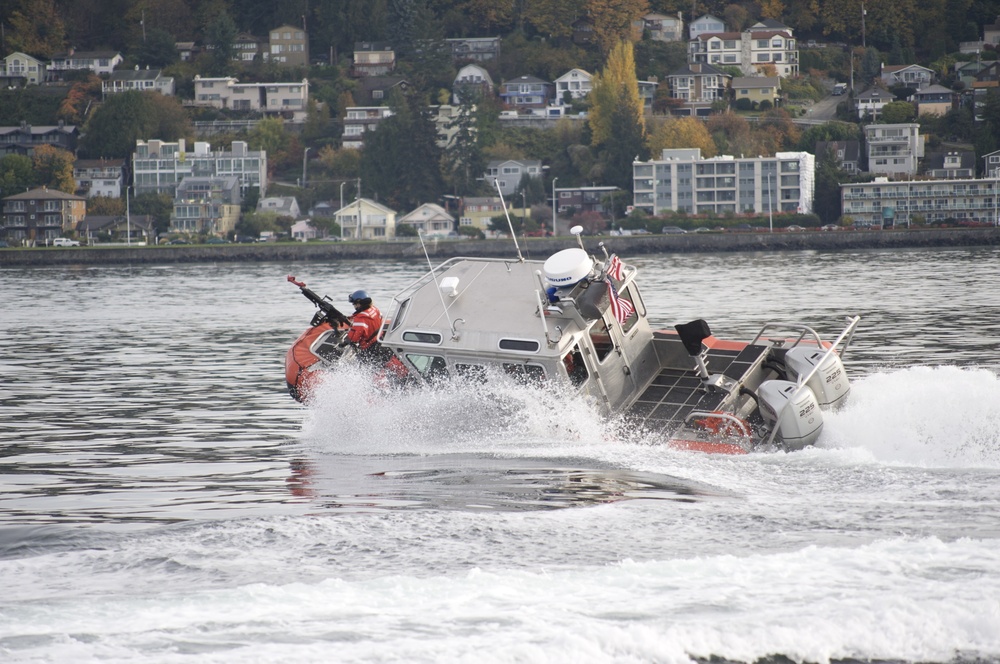 25-foot response boats