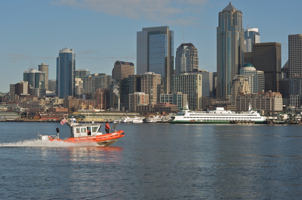 25-foot response boat