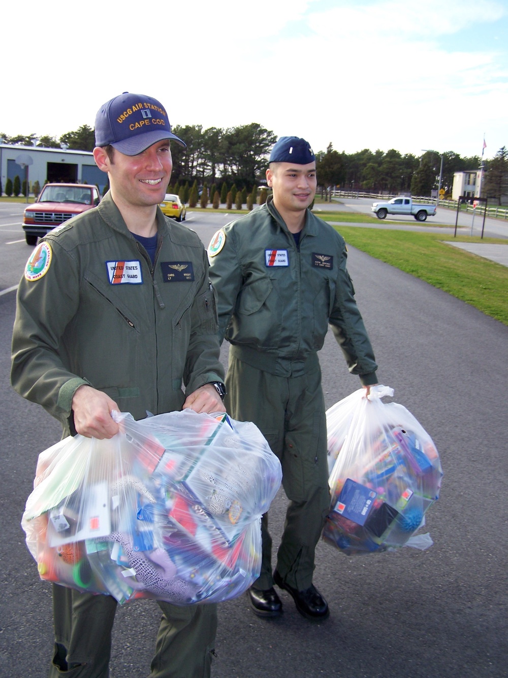 Air station crews offer holiday help