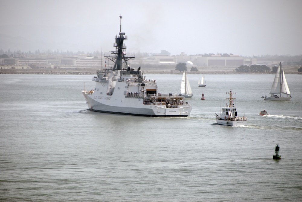 USCGC Waesche transits through San Francisco