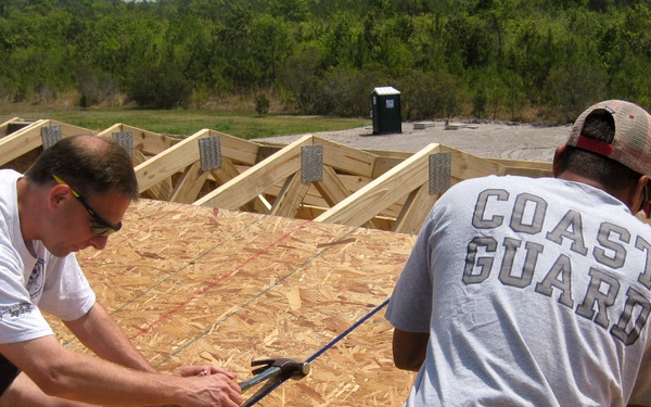 N.C. Coast Guard members participate in National Volunteer Week