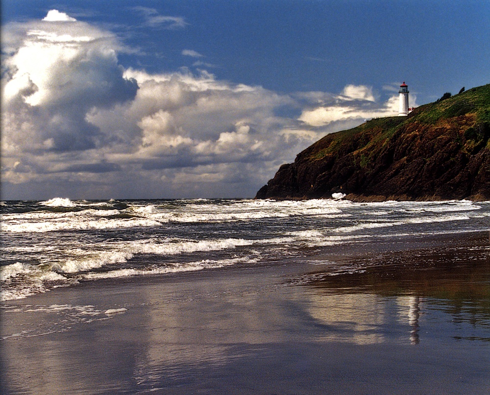 Ilwalco Washington North Head lighthouse and Benson Beach