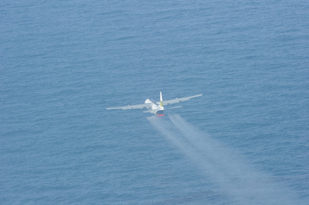 Oil dispersant flight