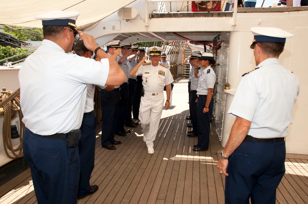 Commander of Colombian Navy visits Cutter Eagle