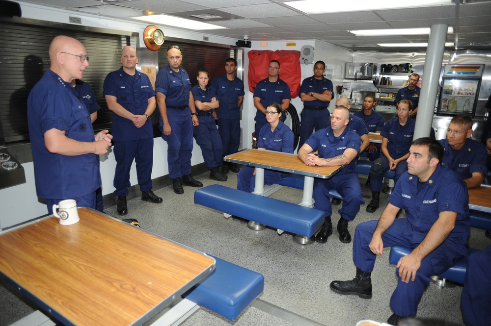 Commandant Papp visits CGC Walnut