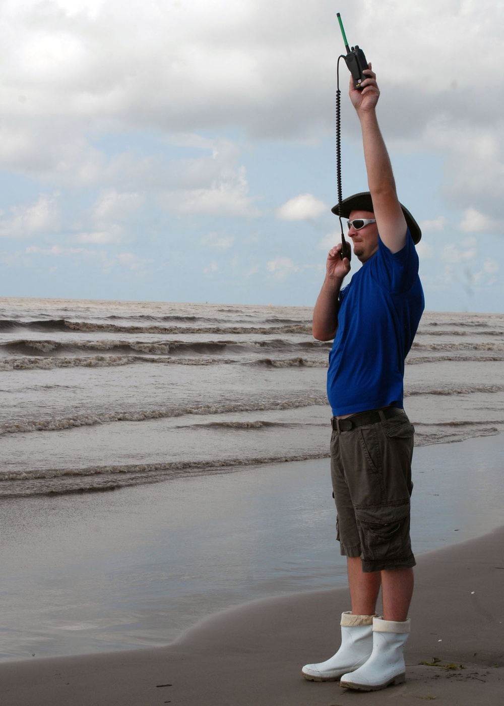 Operations radio check