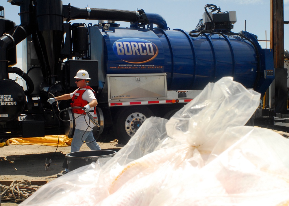 Deepwater Horizon Response Grand Isle decon s