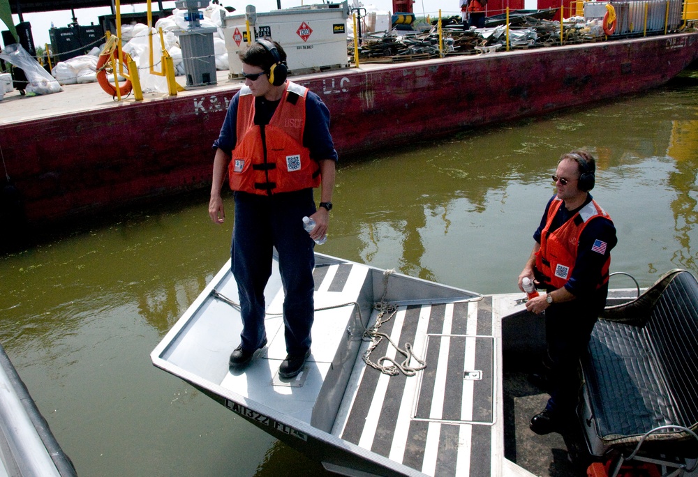 Deepwater Horizon oil spill cleanup activity