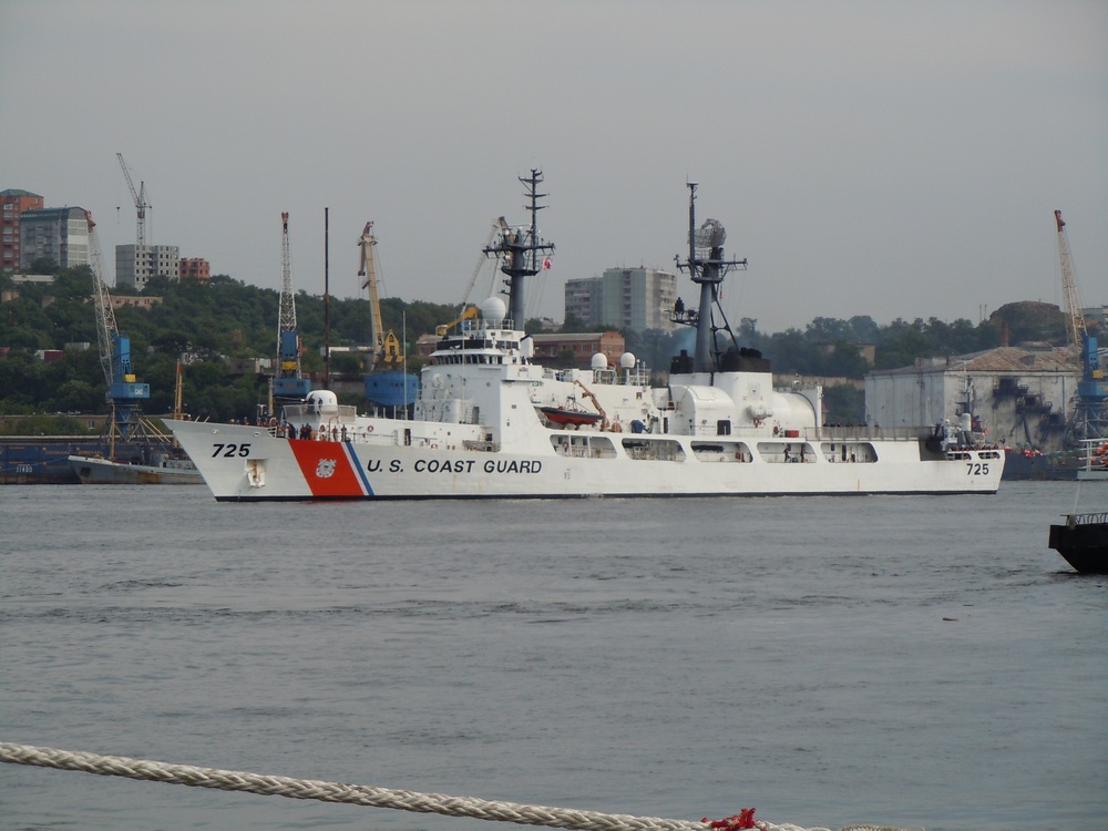 USCGC Jarvis pulls into Vladivostok for MMEX 2010