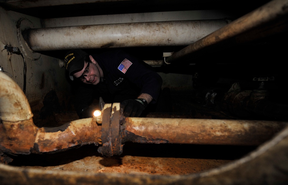 Coast Guard inspects dinner cruise ship