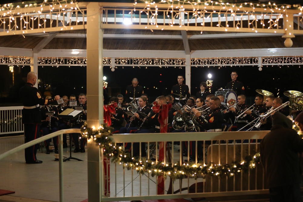 Coastal Christmas Flotilla reels in holiday season