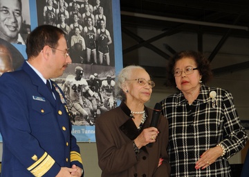 Emlen Tunnell gym naming ceremony