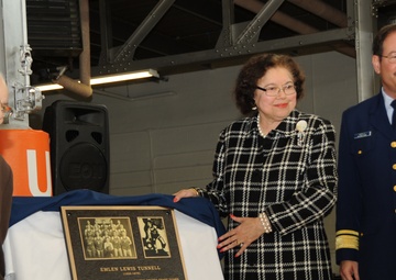 Emlen Tunnell gym naming ceremony