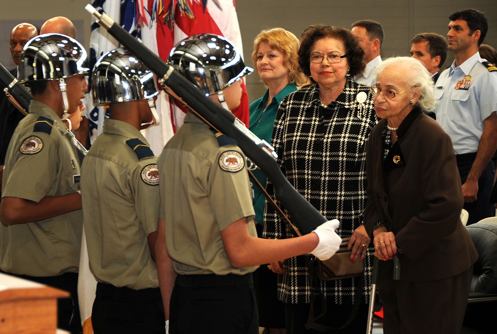 Emlen Tunnell gym naming ceremony