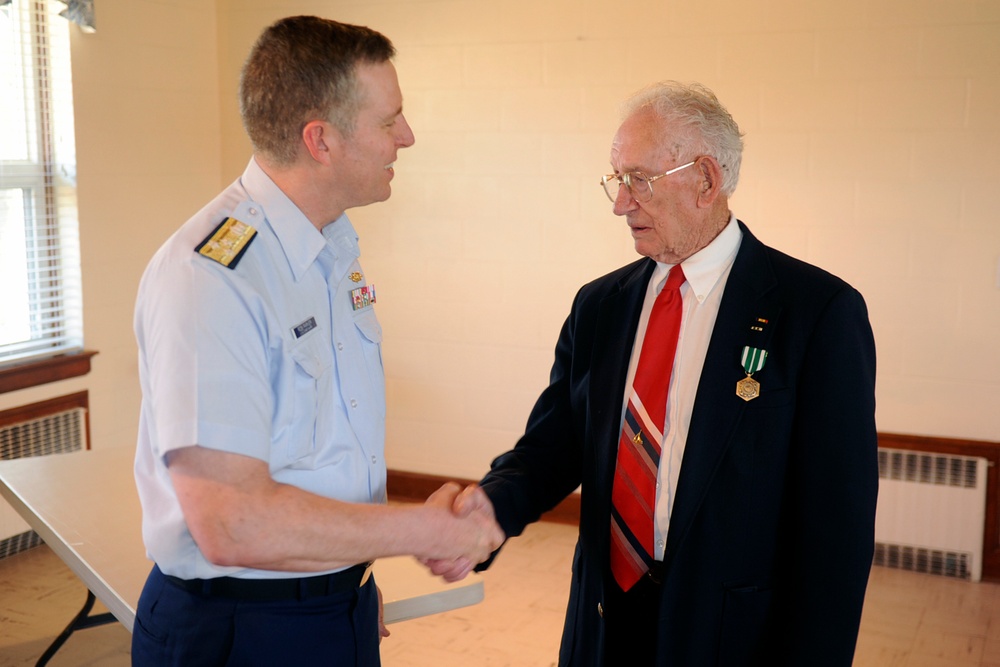 Dize receives Coast Guard Commendation Medal