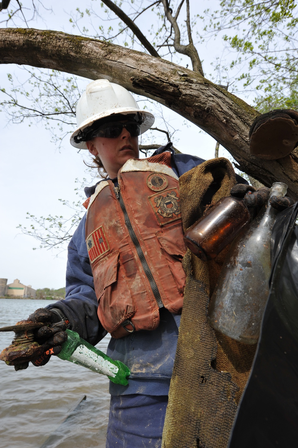 Coast Guard units in Baltimore celebrate Earth Day
