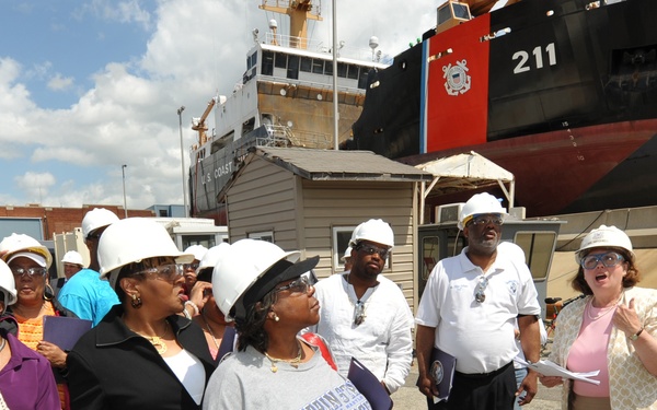 Maritime Industries Academy teachers visit Coast Guard Yard