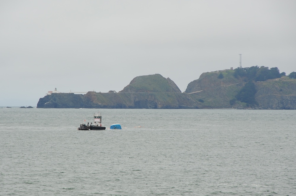 Deenie Lynn capsizes off western side of San Francisco