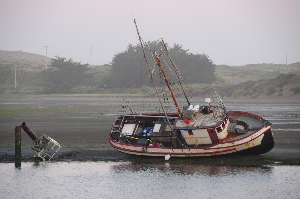 Fishing boat grounded in Bodega Bay