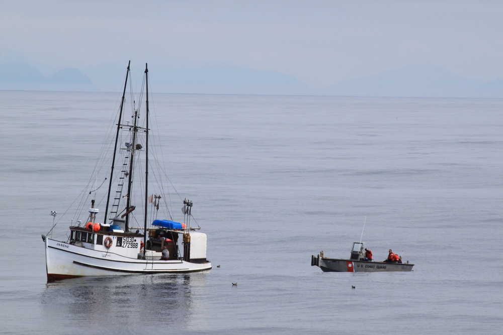 Sycamore tows FV Janene to Hoonah