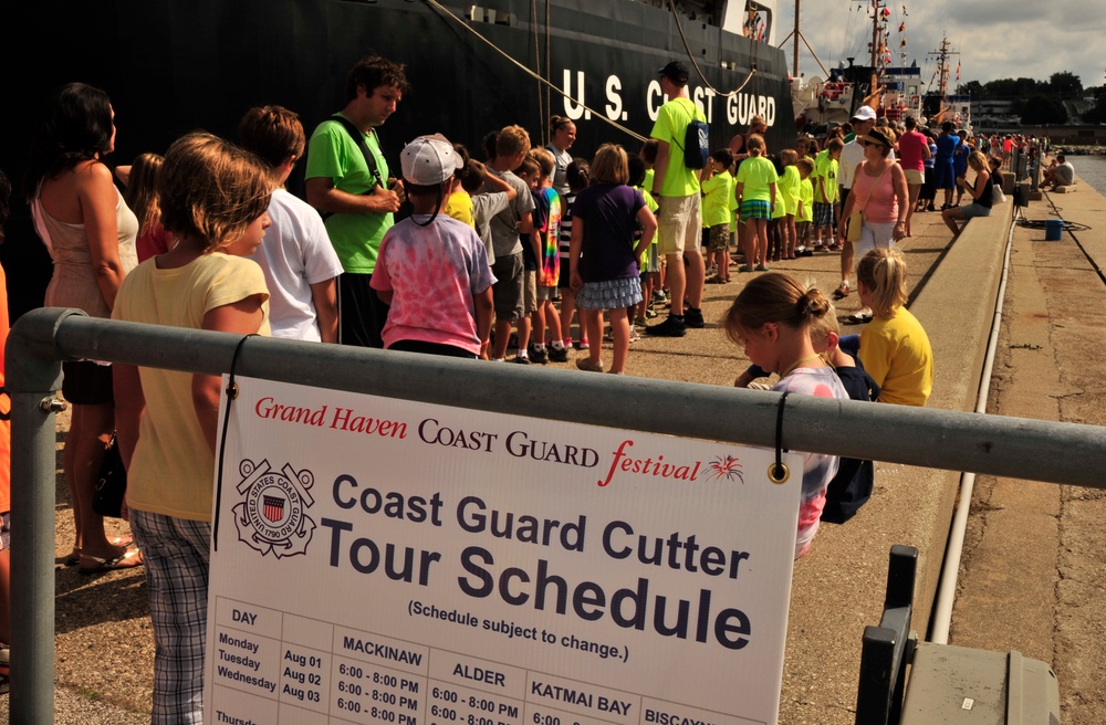 DVIDS Images Grand Haven Coast Guard Festival