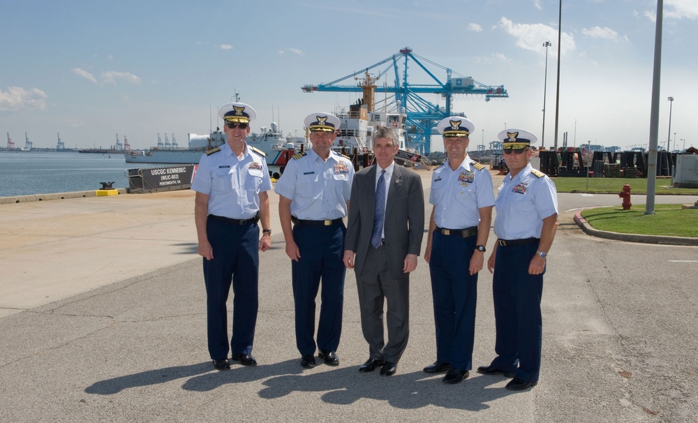 Rep. Rigell and Vice Adm. Parker visit CG base