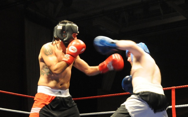 US airmen, UK fighters slug it out for charity