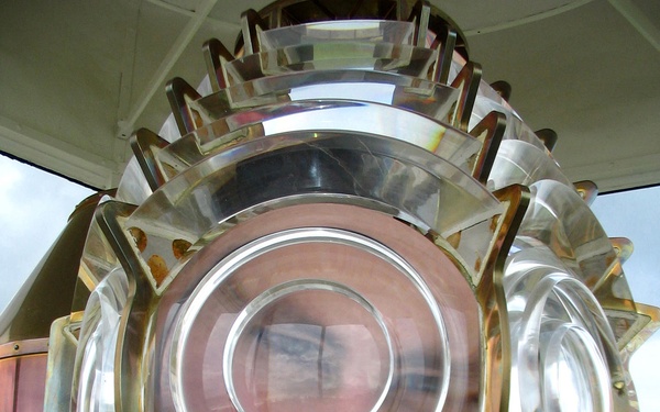 FRESNEL LENS