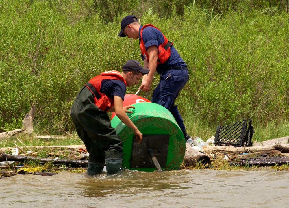 ANT GALVESTON RETRIEVING A BUOY