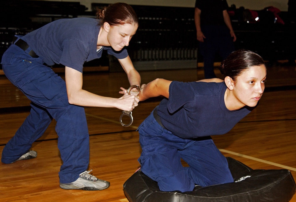 Handcuff training at Sabine Pass