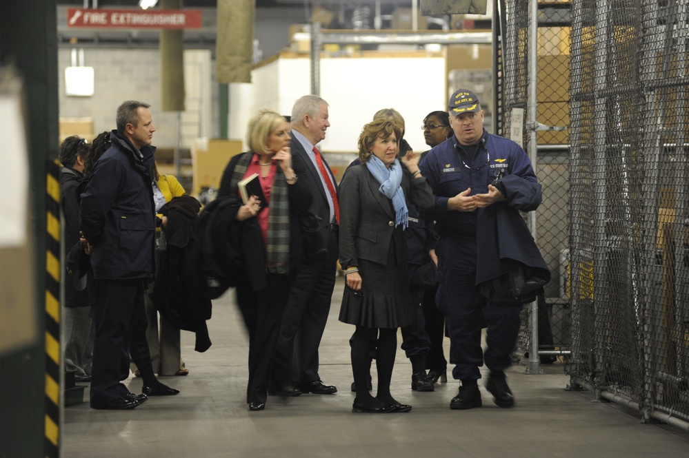 Senator visits Coast Guard in N.C.