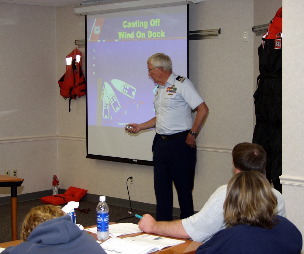 Occoquan Virginia boating class by the Auxiliary
