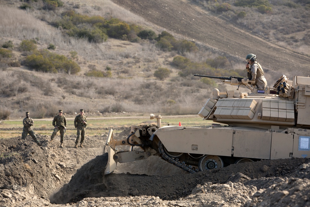 1st CEB and 3rd AABN conduct complex obstacle breaching during Steel Knight 2014