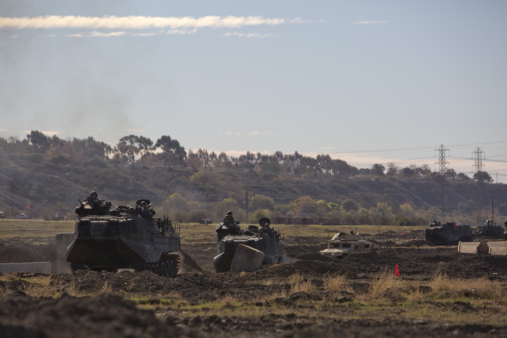 1st CEB and 3rd AABN conduct complex obstacle breaching during Steel Knight 2014