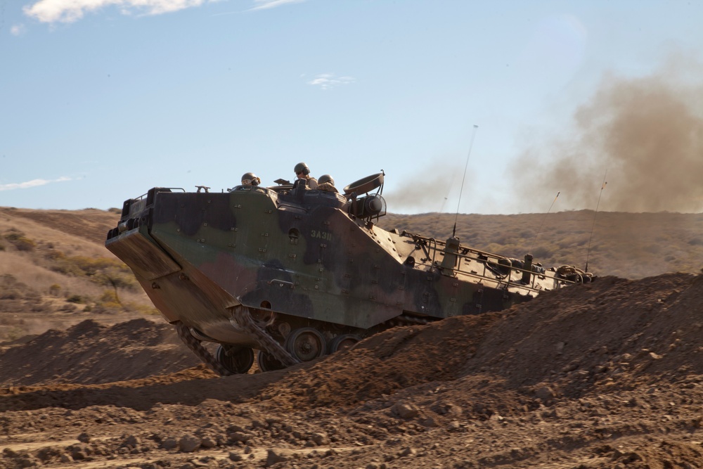 1st CEB and 3rd AABN conduct complex obstacle breaching during Steel Knight 2014