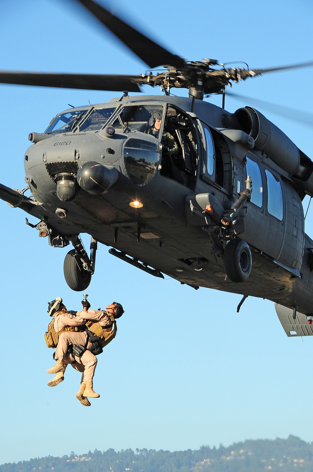 MSST 91104 trains on Coast Guard Island