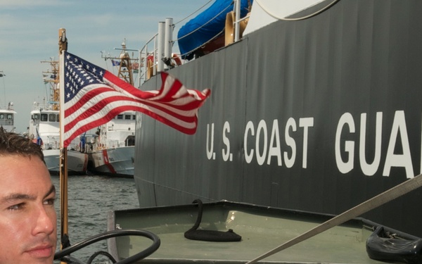 Regional Dive Locker East conducts hull inspections