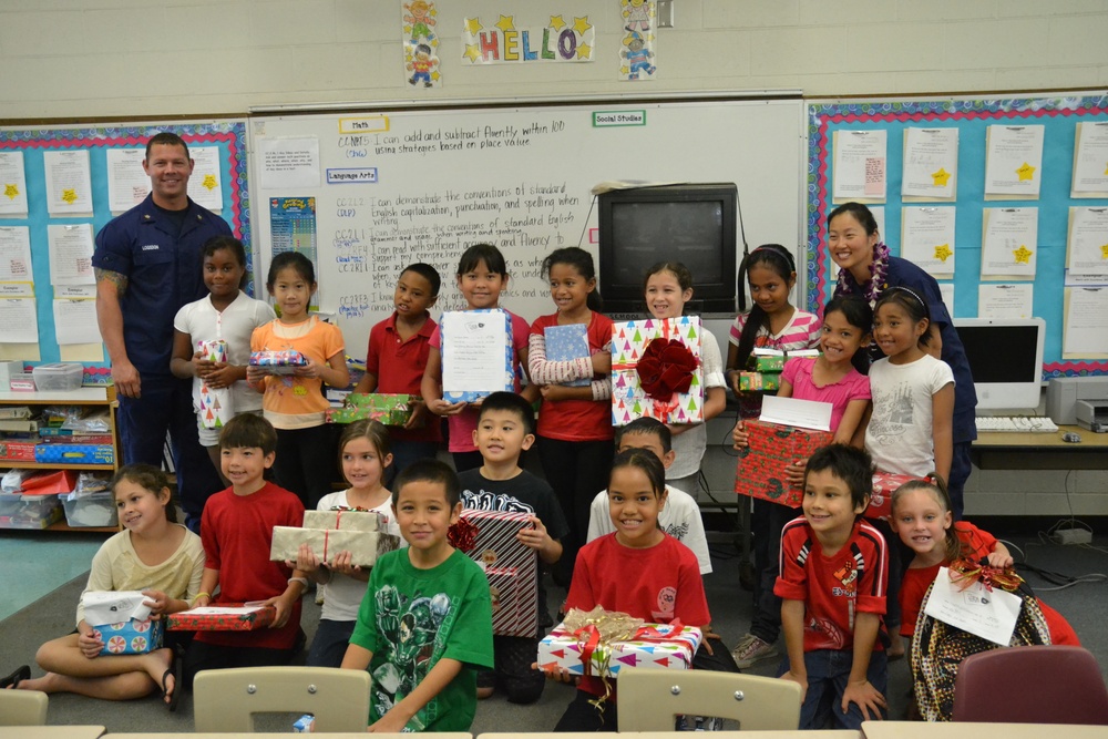 MSST Honolulu brings Christmas to Kuhio Elementary School