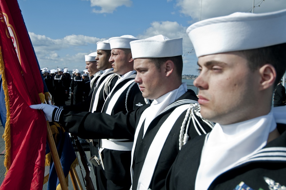 USS Peleliu change of command