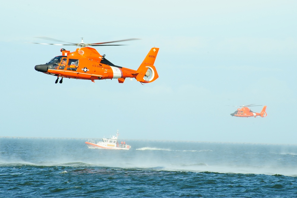 Coast Guard units train on Lake Pontchartrain