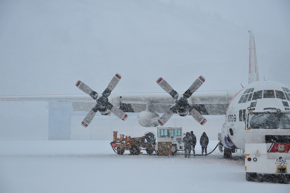 C130 fueling in snow