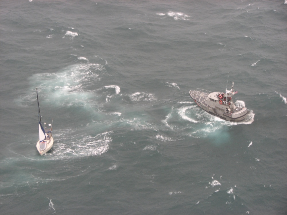 DVIDS Images Canadian sailboat tow