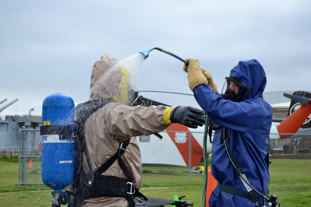 GST trains aboard USS Alabama