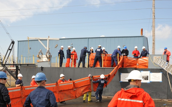 Oil Spill training at OHMSETT