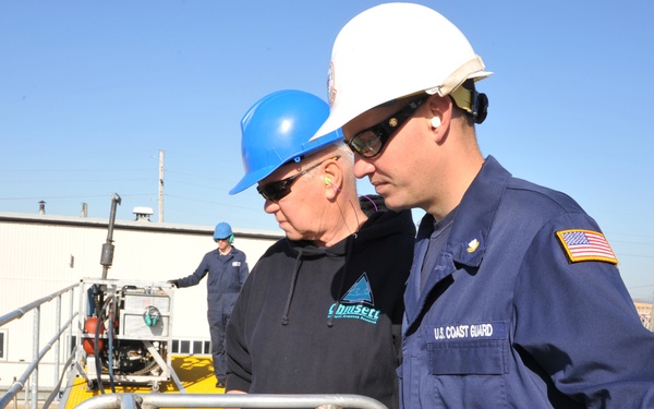 Oil Spill training at OHMSETT