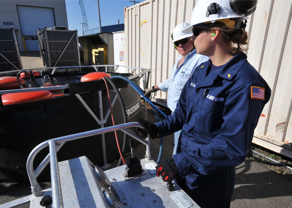 Oil Spill training at OHMSETT