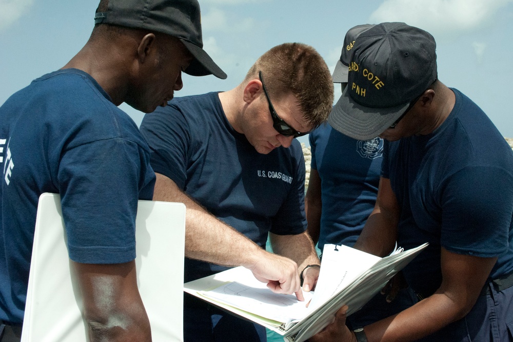 Coast Guard teaches shipboard law enforcement